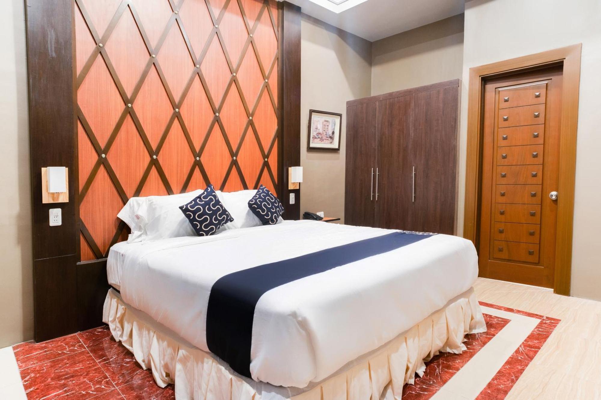 Capital O 460 World Palace Hotel Davao City Extérieur photo